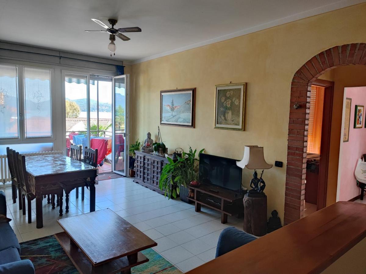 Appartamento Chic Vista Lago - Casa Janis Вербания Экстерьер фото